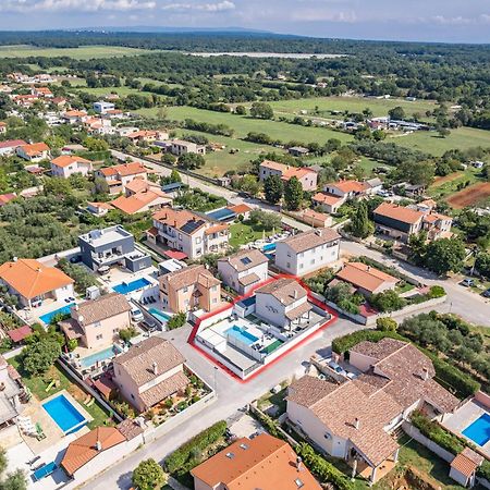 Casa Tara Three-Bedroom Holiday Home Пула Экстерьер фото