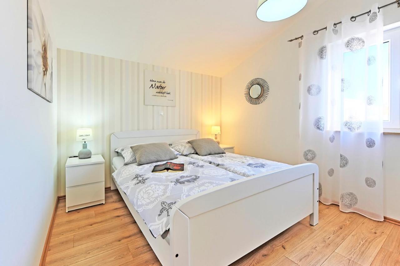 Casa Tara Three-Bedroom Holiday Home Пула Экстерьер фото
