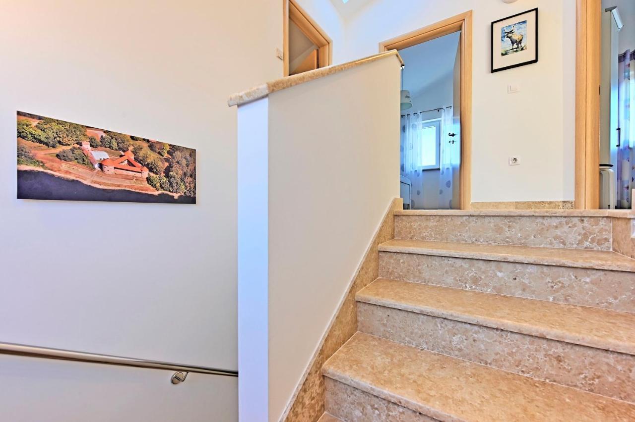 Casa Tara Three-Bedroom Holiday Home Пула Экстерьер фото
